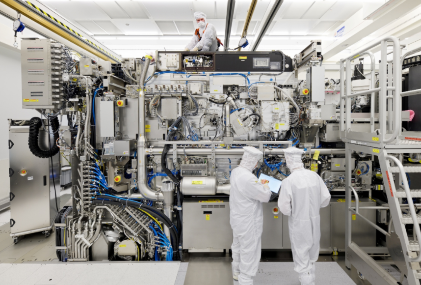 【兆恒機械】光刻機是干什么用的，工作原理是什么？